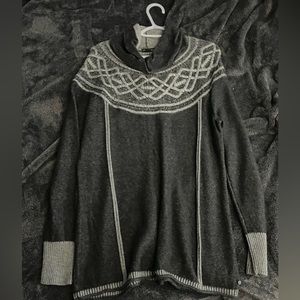 eddie bauer grey and white knit sweater